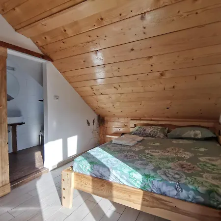 Casuta Cu Sindrila Villa